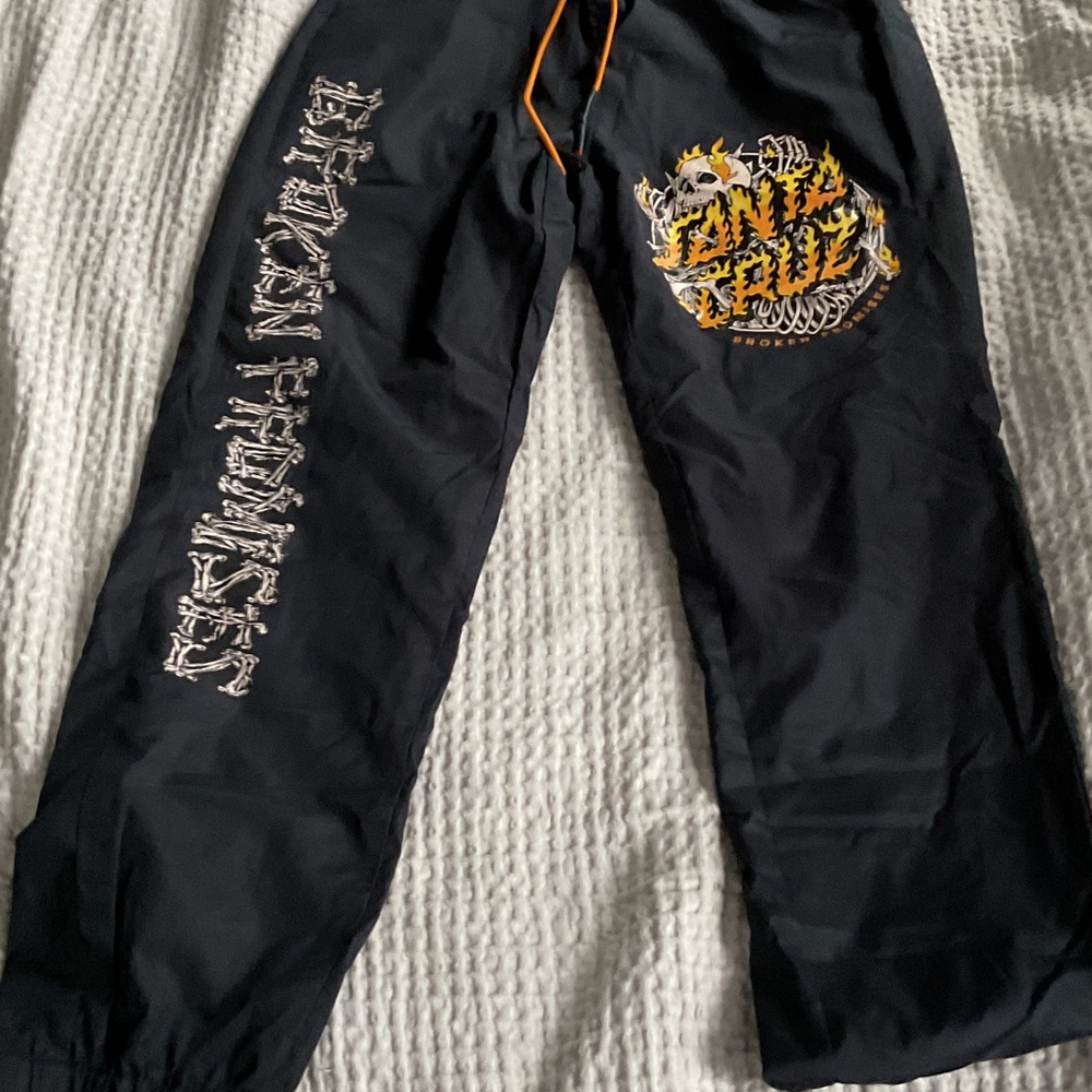 NWOT Santa Cruz Black Graphic pants size small
